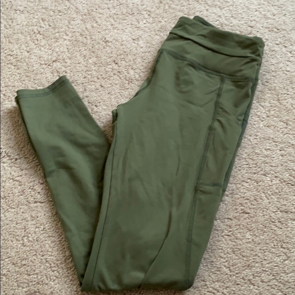 Mesh pocket leggings